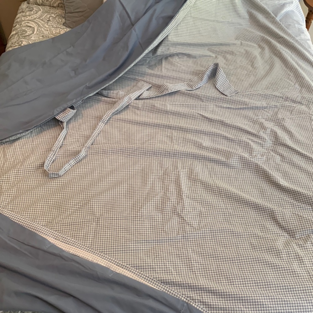 Reversible blue and blue/white checkered duvet cover 76x80